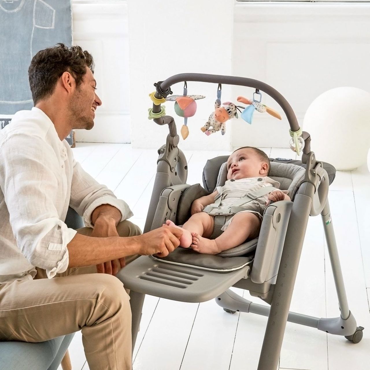 CHICCO POLLY MAGIC RELAX BABY HIGH CHAIR - GRAPHITE